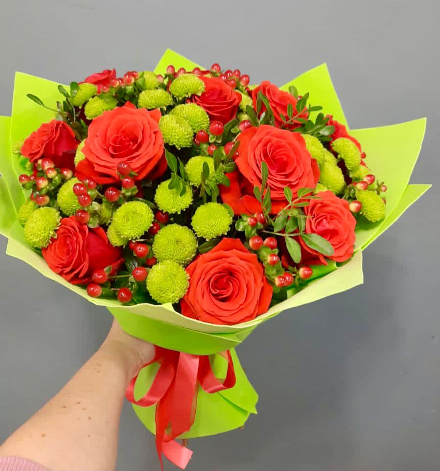 Букет цветов из: Хризантемы и Розы в Шилке