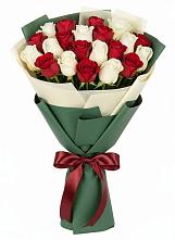 Букет Микс из красных и белых роз #REPLACE_PRED# Шилке