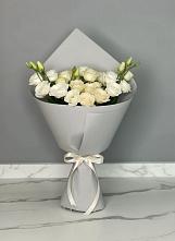 Букет цветов из:  Розы и Лизиантусы в Шилке